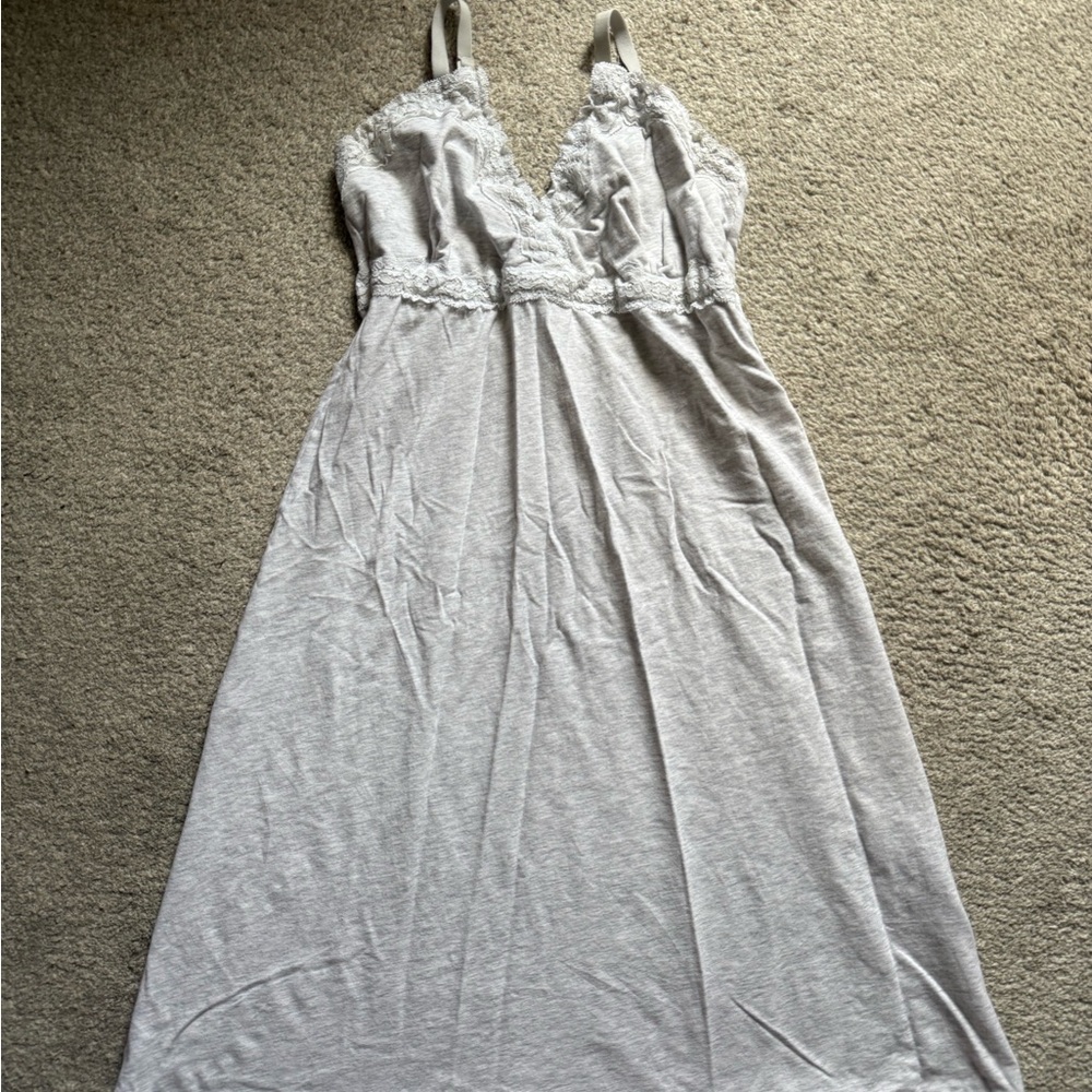 Elegant Gray Lace Trim Nightgown and robe, suitable for breastfeeding
